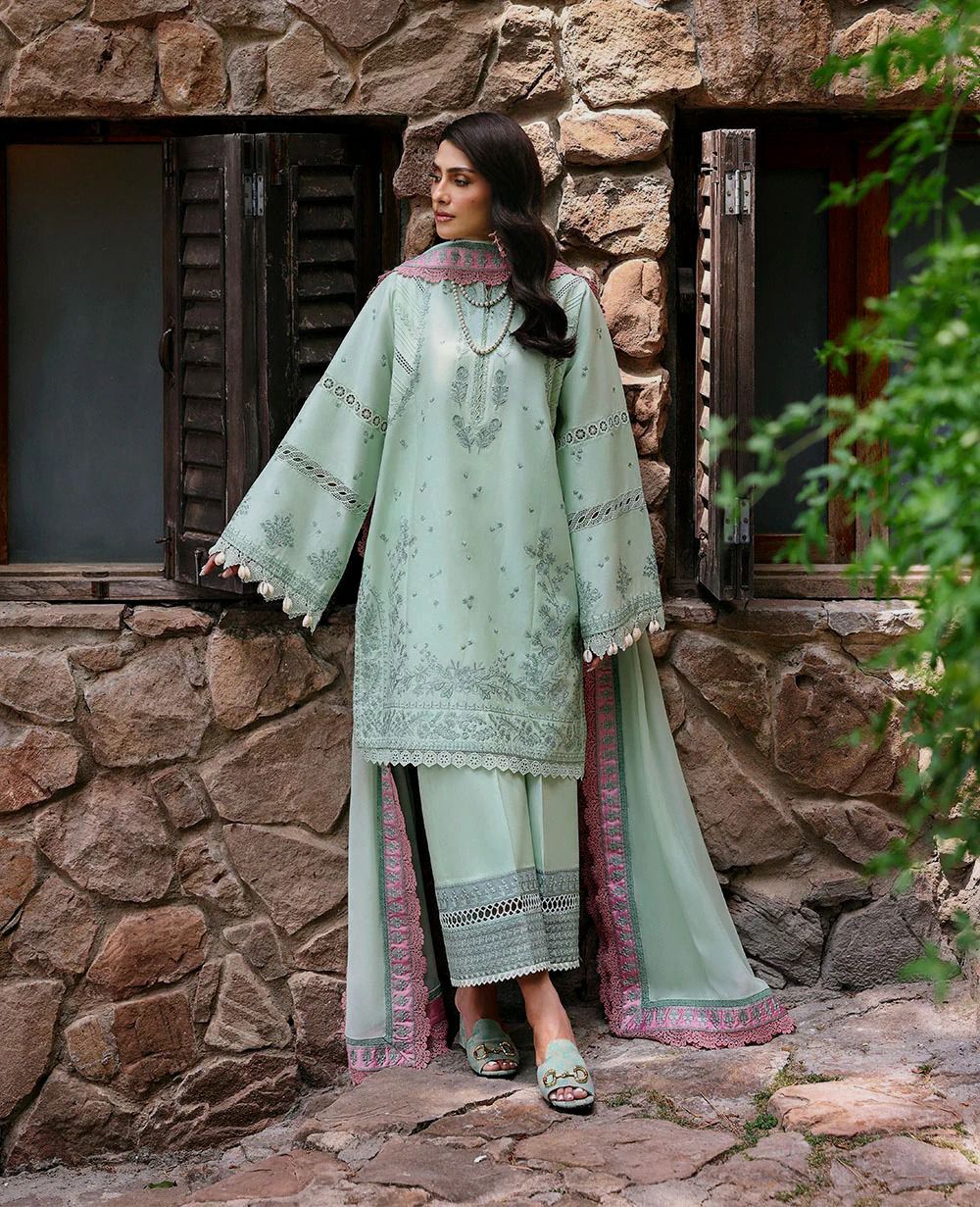 maria b winter collection 2025 – dhanak embroidered 3pc suit with wool shawl