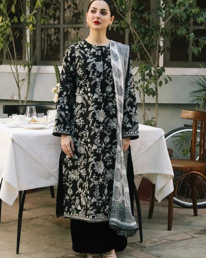 zara shahjahan winter 2025/26 – most hit linen 3pc fully embroidered suit with chiffon dupatt